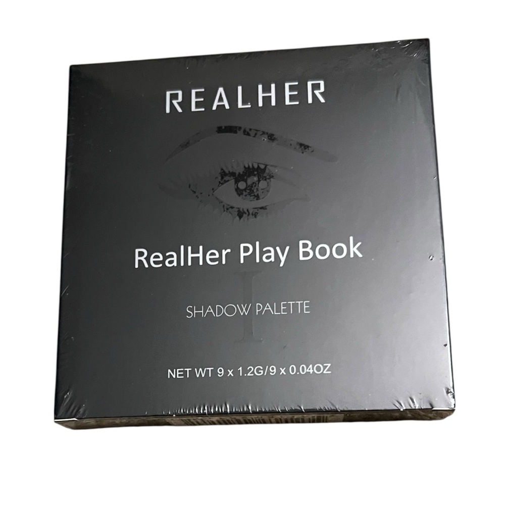 RealHer Playbook Play Book Eyeshadow Palette 1
